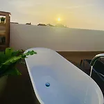Будинок відпочинку Big House Adeje Deluxe By Deihu Experiences *