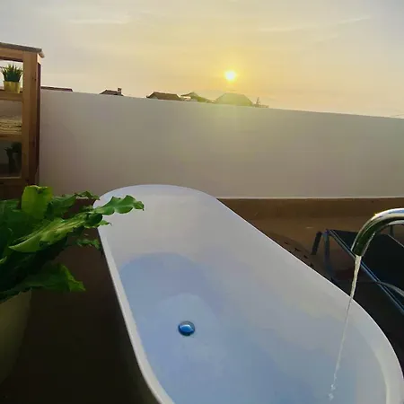 בית נופש Big House Adeje Deluxe By Deihu Experiences *