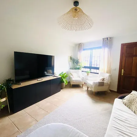 Big House Adeje Deluxe By Deihu Experiences 度假居