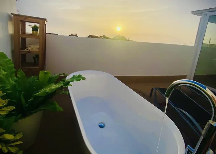 Будинок відпочинку Big House Adeje Deluxe By Deihu Experiences *