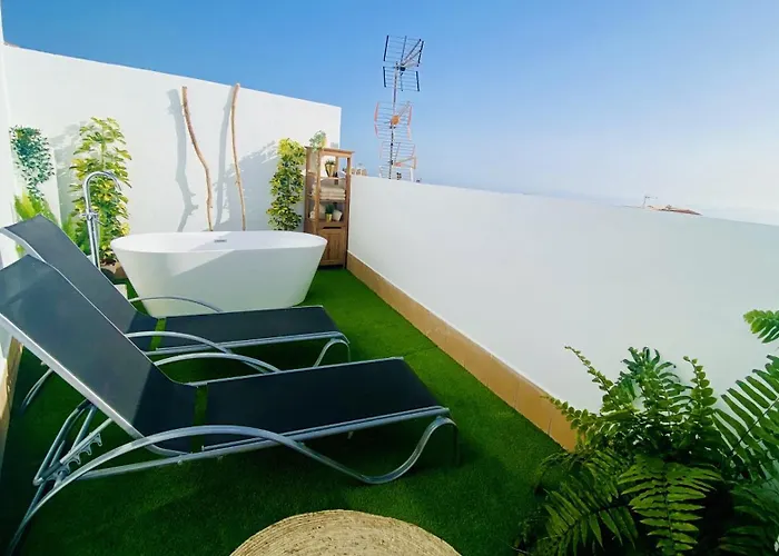 Big House Adeje Deluxe By Deihu Experiences 펜션