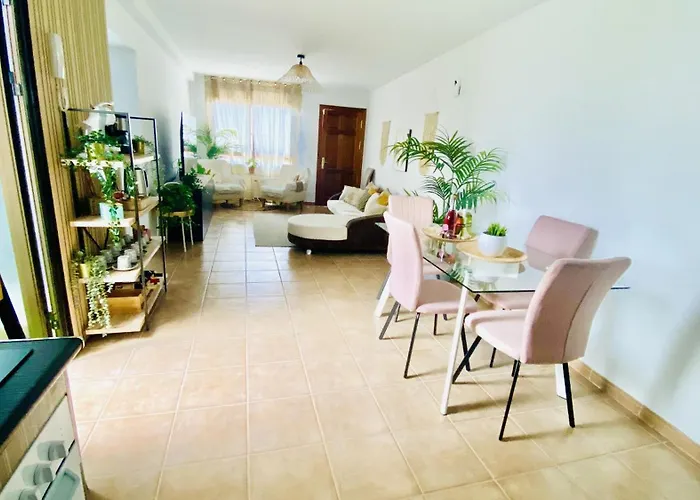 Будинок відпочинку Big House Adeje Deluxe By Deihu Experiences